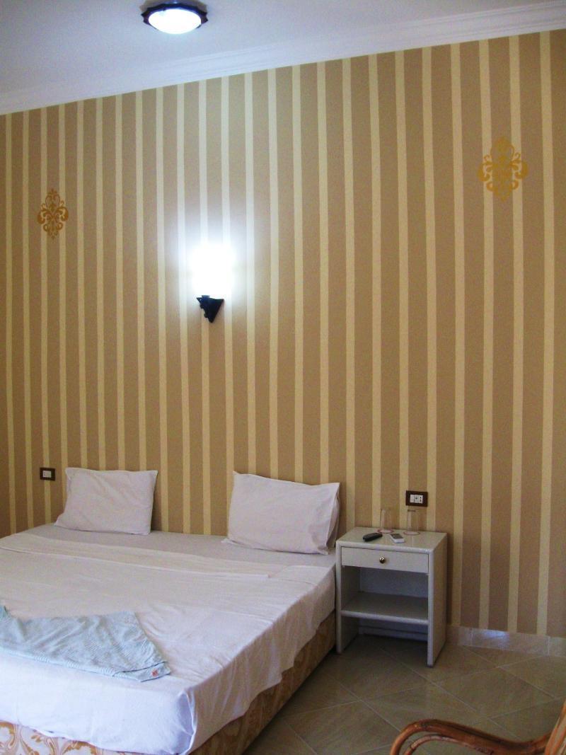 Nile Valley Hotel Луксор Екстер'єр фото